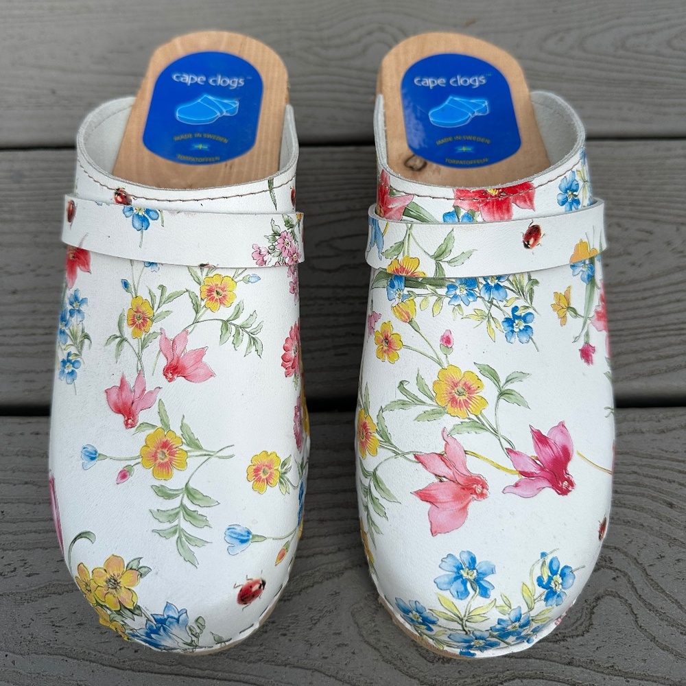 Cape Clogs- Floral Design